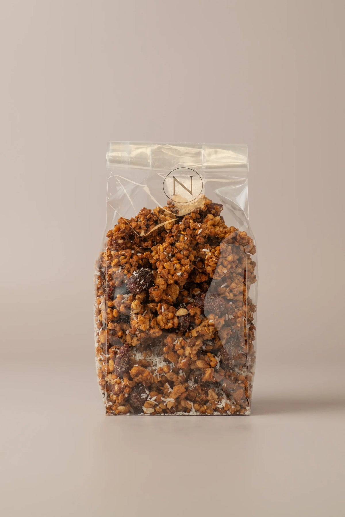Bolsa de granola de arándanos y coco sin gluten, sin lactosa, sin PLV y sin huevo de NICOLINA Madrid.
