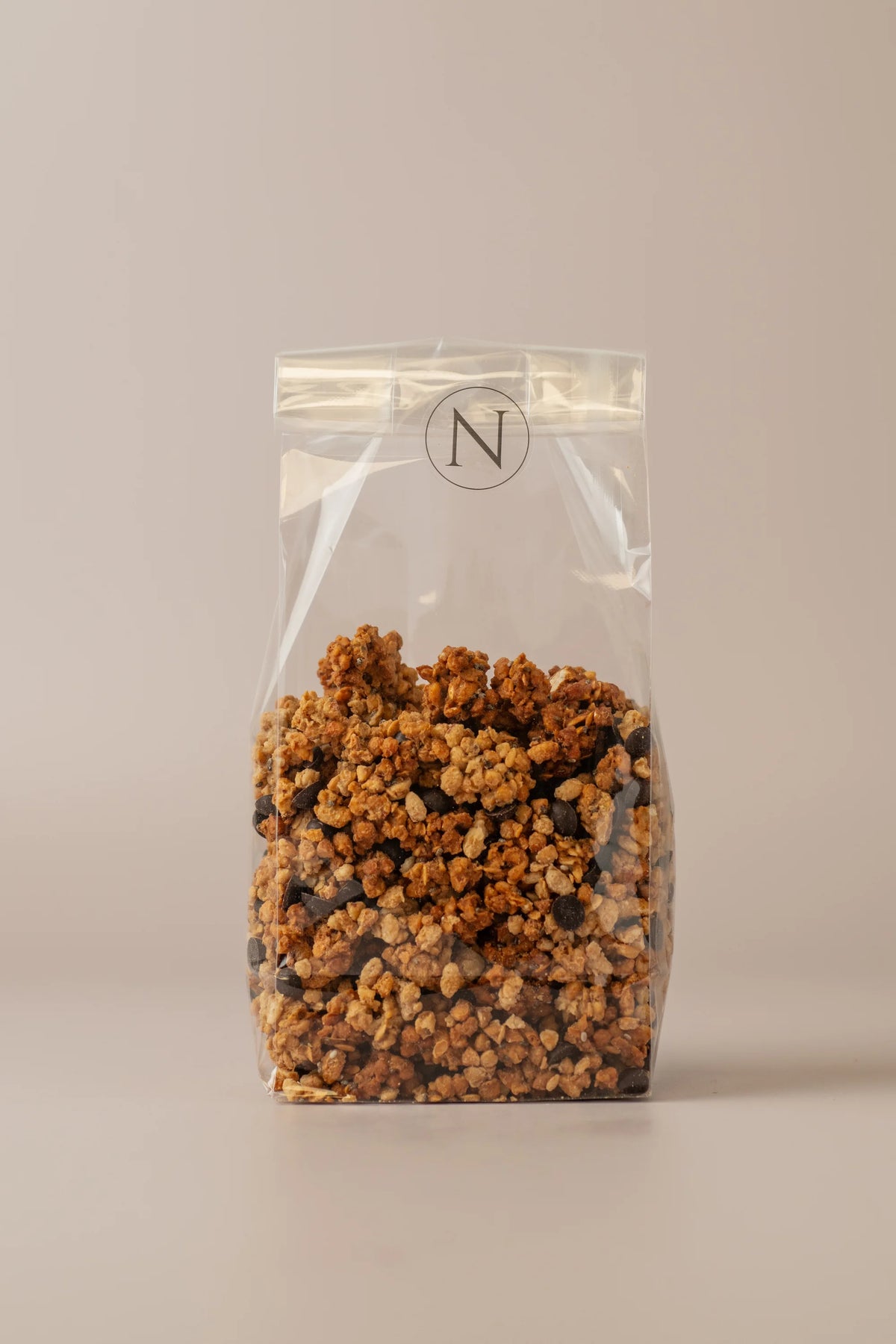 Bolsa de granola de nueces y chocolate sin gluten, sin lactosa y sin huevo de NICOLINA Madrid.
