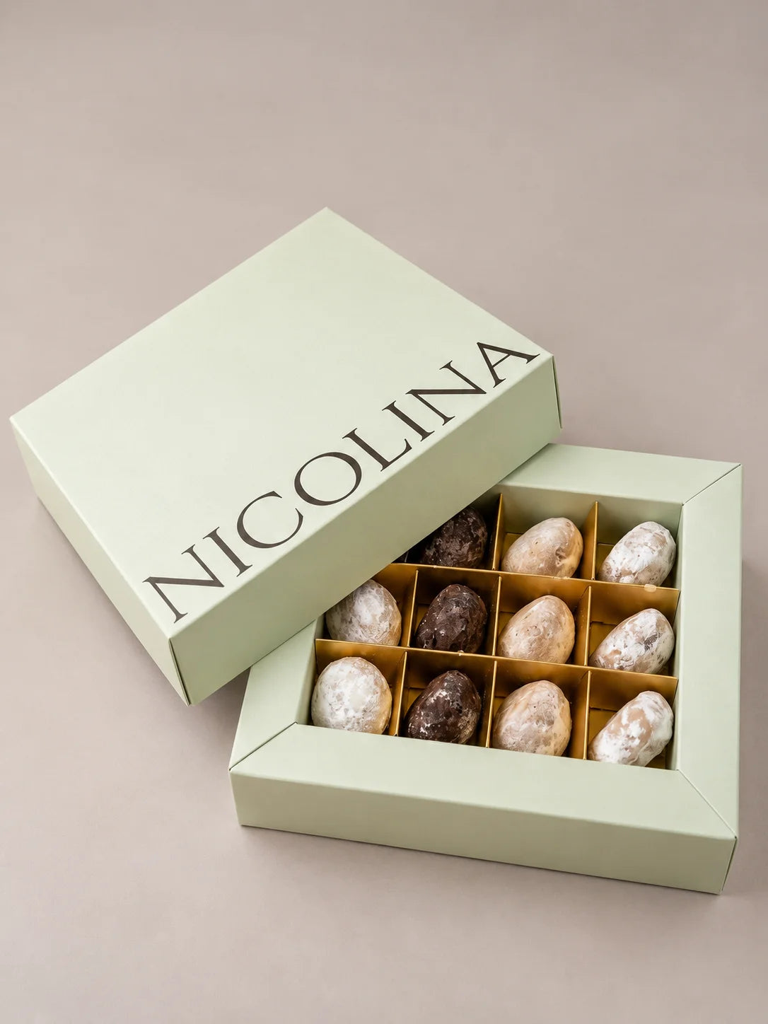 Surtido de Nicolinas artesanales sin gluten y sin lactosa elaboradas con nuez pecana en diferentes sabores.
