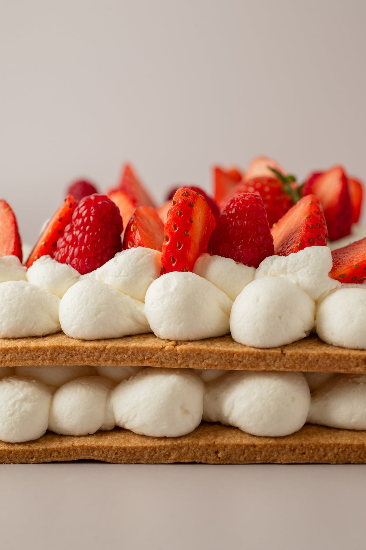 Tarta número fresa y nata